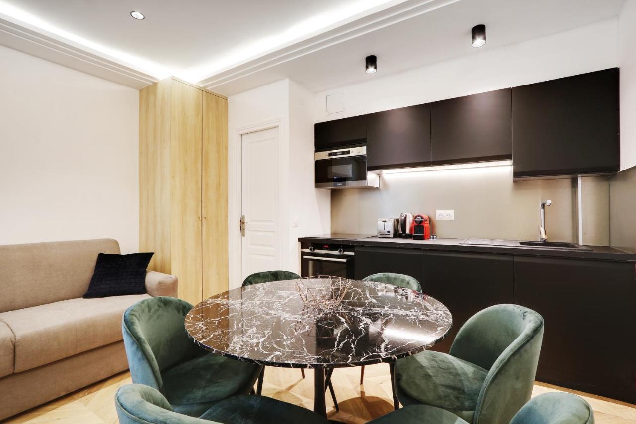 Off Majesti Upper Marais Apartment- Rue Du Faubourg Saint-Martin Paris Exteriör bild