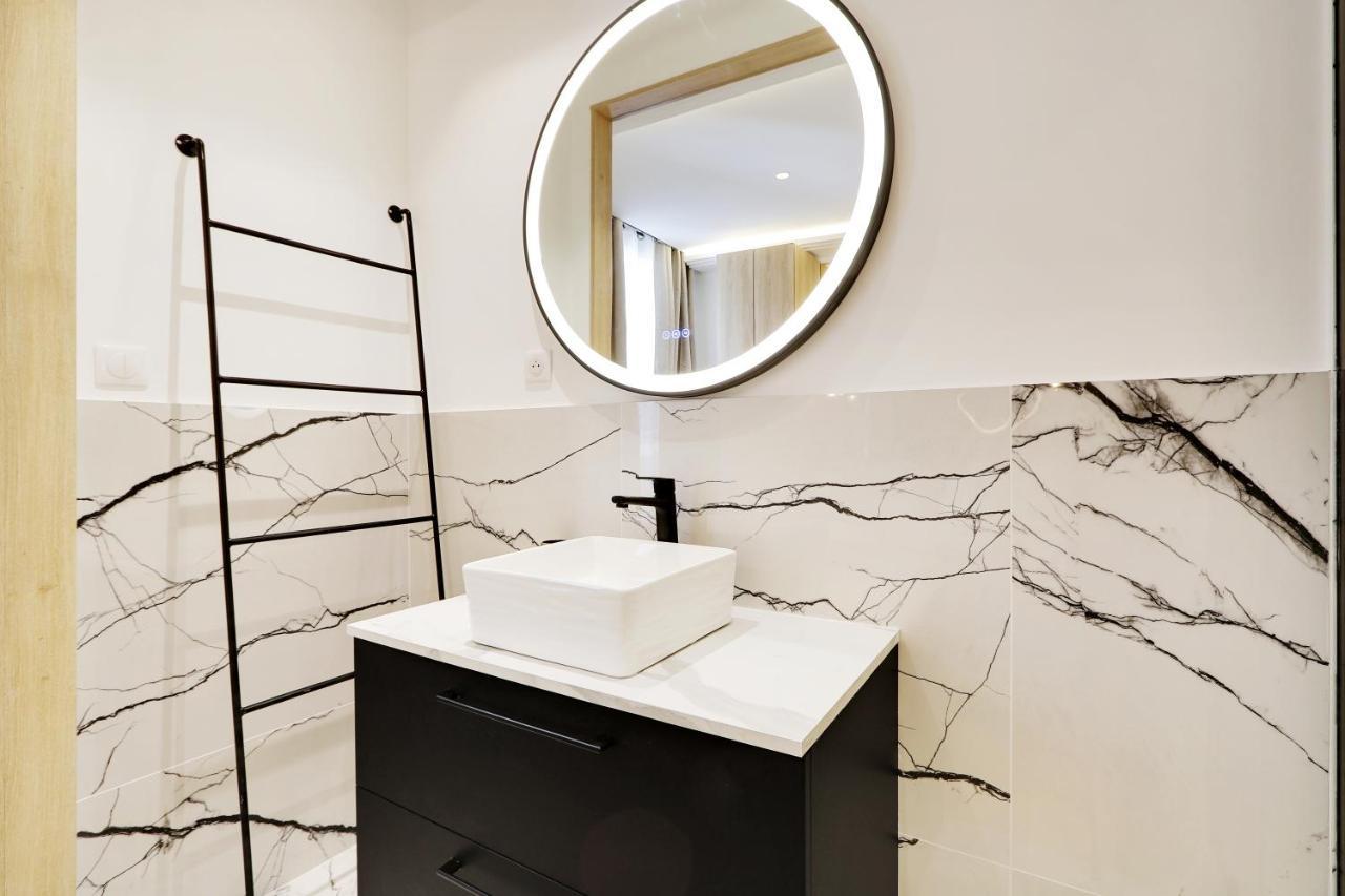 Off Majesti Upper Marais Apartment- Rue Du Faubourg Saint-Martin Paris Exteriör bild