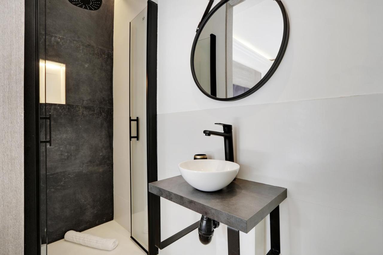Off Majesti Upper Marais Apartment- Rue Du Faubourg Saint-Martin Paris Exteriör bild