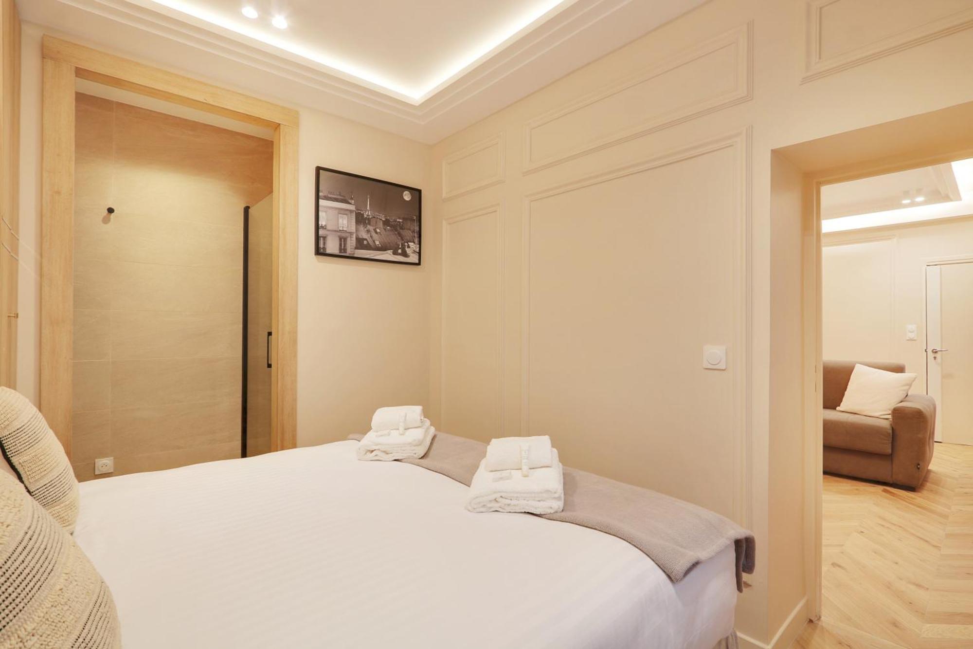 Off Majesti Upper Marais Apartment- Rue Du Faubourg Saint-Martin Paris Exteriör bild